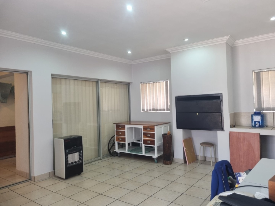 4 Bedroom Property for Sale in Vaalpark Free State